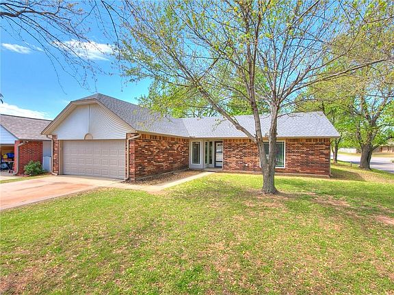 2nd image of 501 Sagebrush Pl