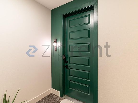 2nd image of 2500 Longview St Unit 523