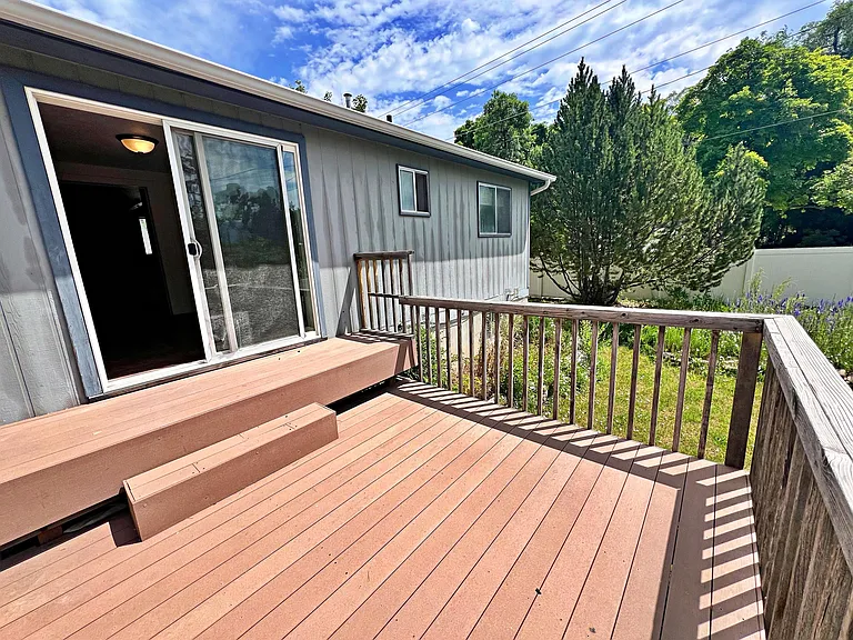 10 Pinewood Dr — Photo 15