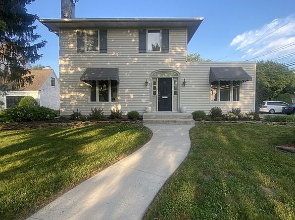 902 Midway Dr