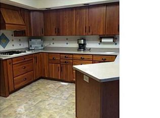 5603 Oakridge Dr, Hamburg, NY 14075