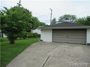 5th image of 8066 Osage Ave