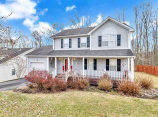 69 Walnut Ln, Middletown, NY 10940
