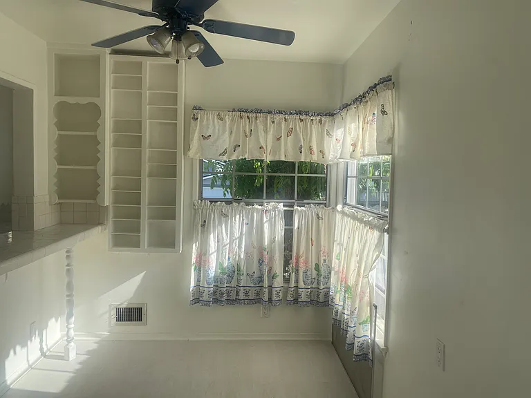 5571 Palm Ave — Photo 6