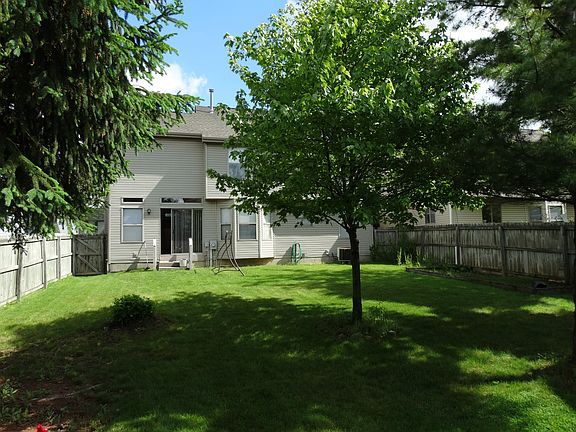 4th image of 919 Larkfield Dr