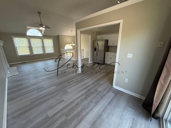 4th image of 308 NE Topaz Dr