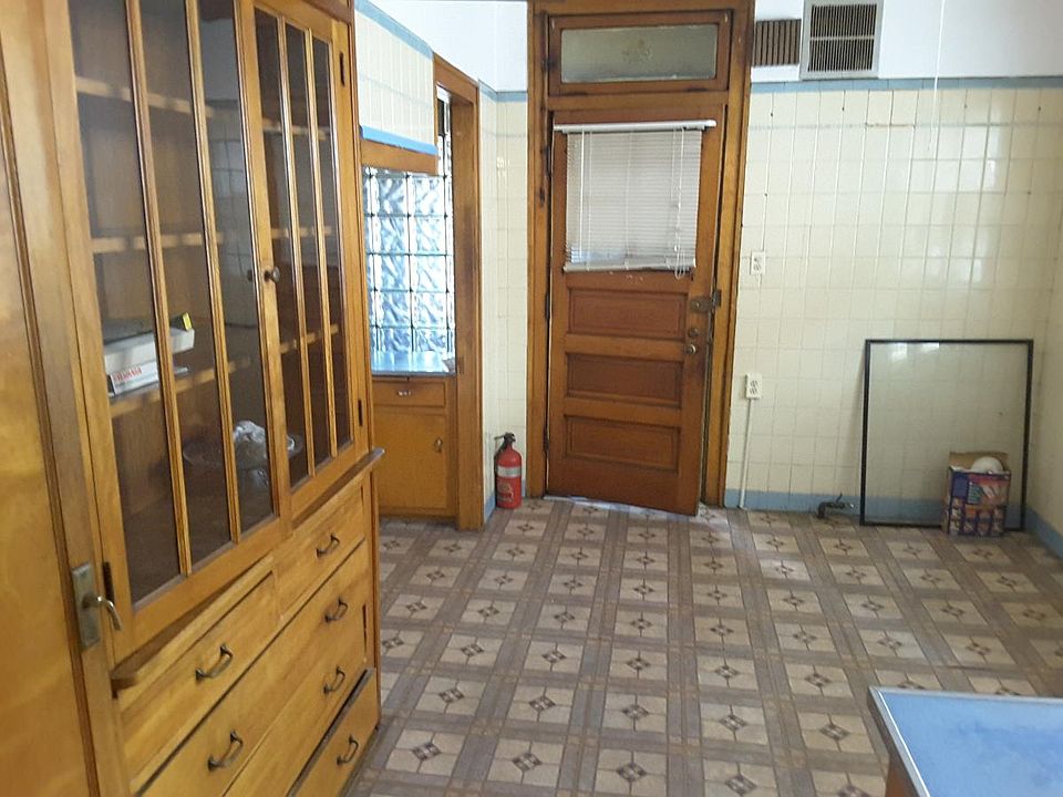 1st image of 8511 S Bishop Street # Fl 2nd