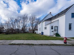 2445 Denton St, Hamtramck, MI 48212