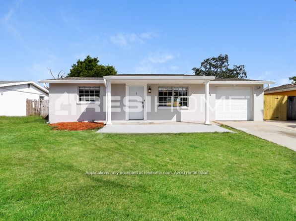 9016 Greenbriar Ln