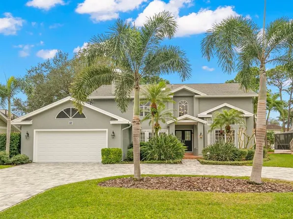 754 Apalachee Dr NE, Saint Petersburg, FL 33702