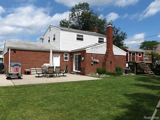 4th image of 28991 Leona St
