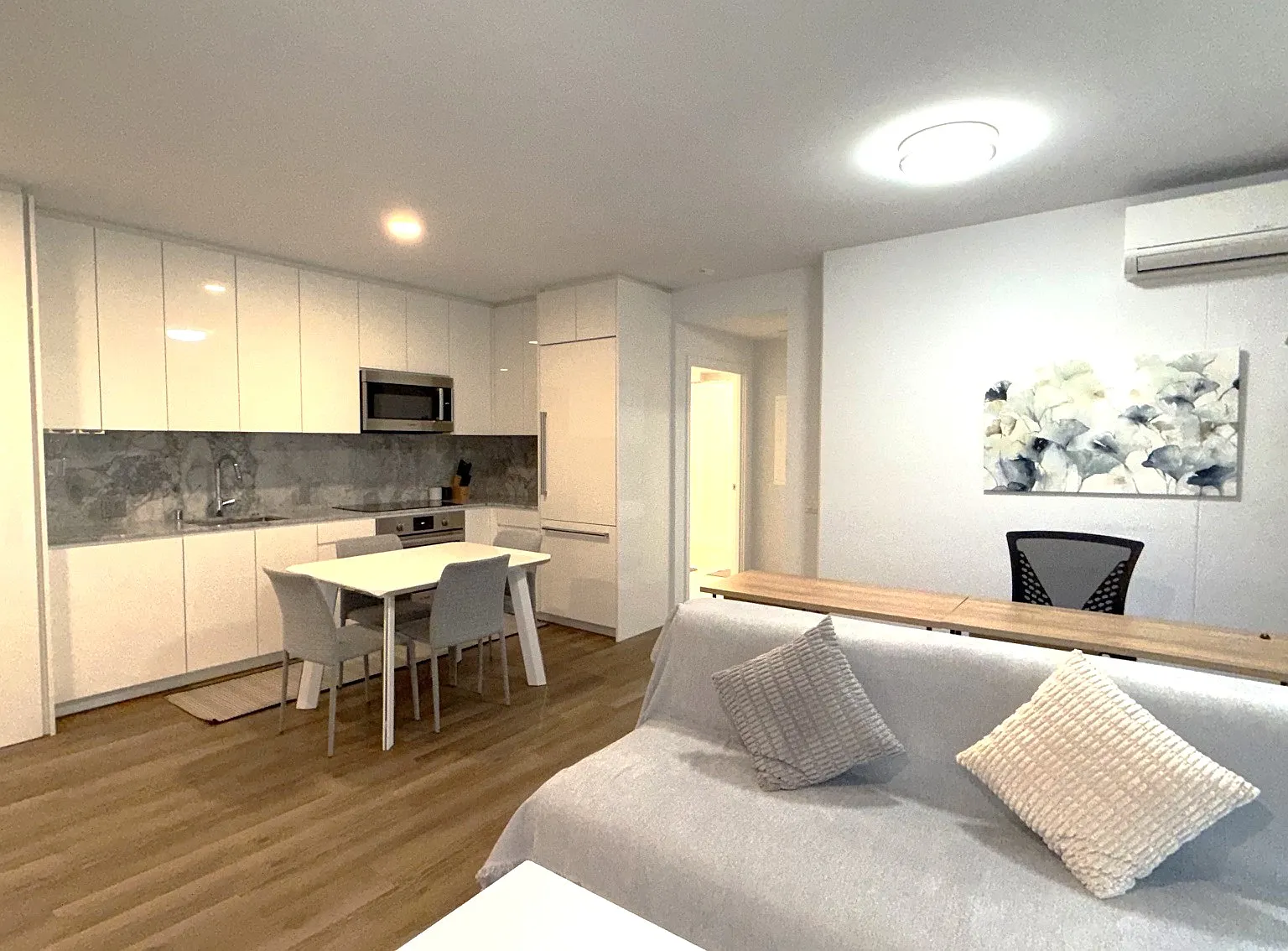 1 bed, 590 sqft, $3,600 — Photo 3