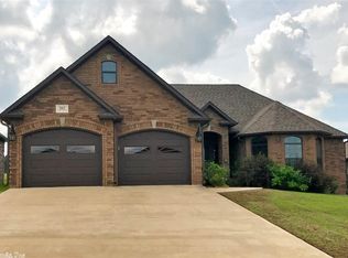 2002 Walnut Valley Dr, Paragould, AR 72450