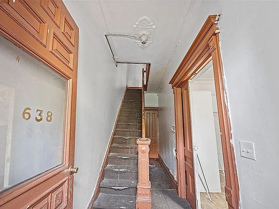 4th image of 638 Halsey St