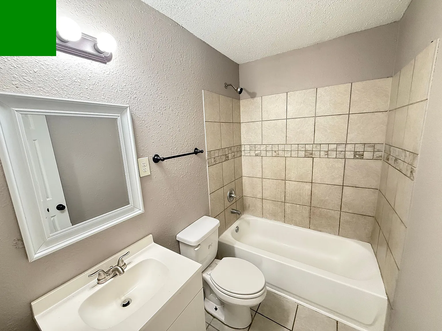 3205 Rochester Rd — Photo 4