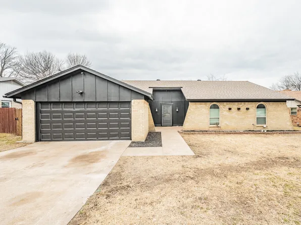 8409 Glenann Dr, North Richland Hills, TX 76182