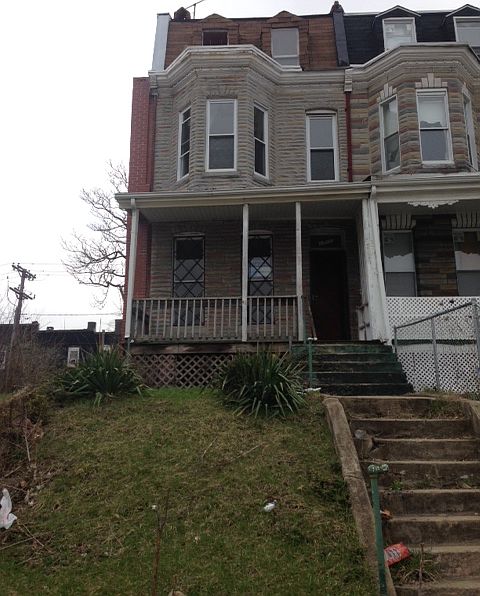 2nd image of 2711 W North Ave