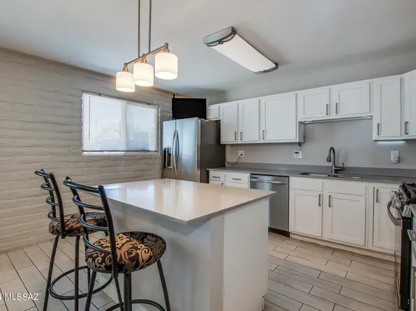 402 E Vaquero Pl, Tucson, AZ 85706
