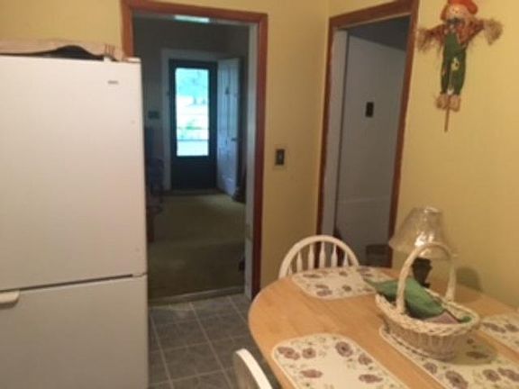 4th image of 3 Loomis Ln
