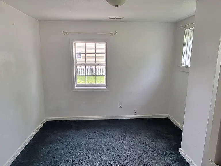 932 N Ohio St — Photo 10