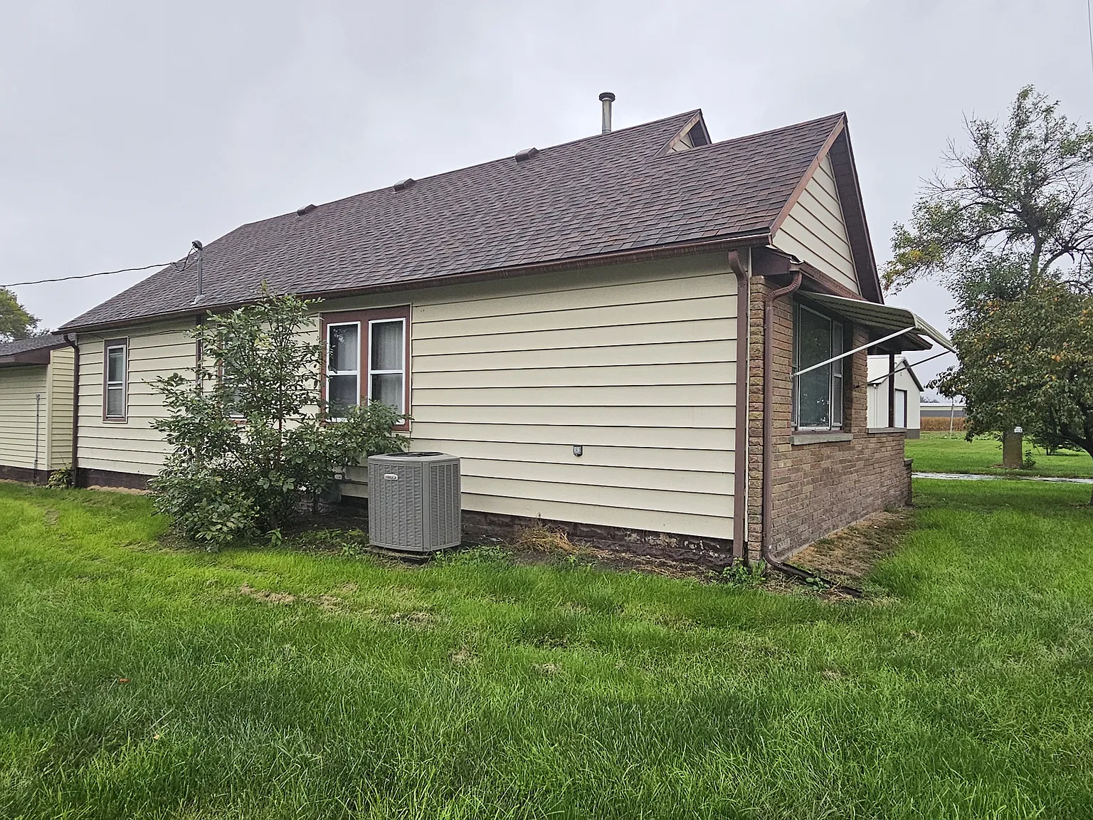 2 bed, 1404 sqft, $1,500 — Photo 3