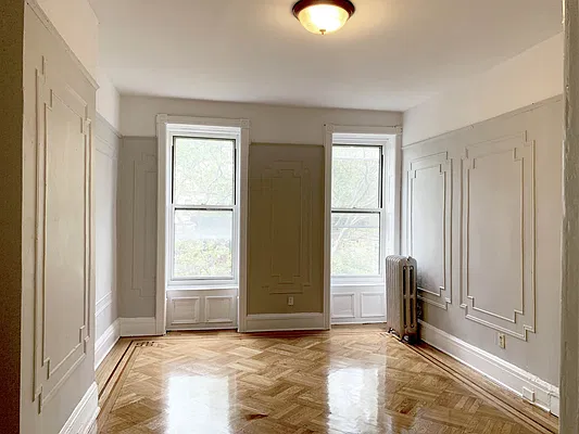 Rented by Simcha Halpert, LREB | media 2