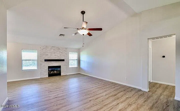 3 bed, 2.0 bath, 1772 sqft, $3,350 — Photo 4