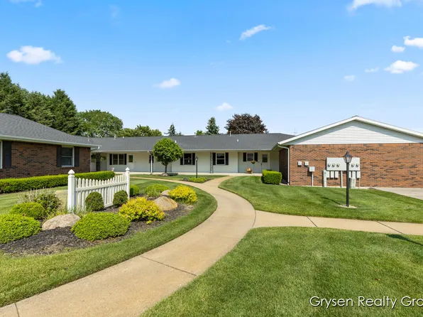 2915 N Wentward Ct, Hudsonville, MI 49426