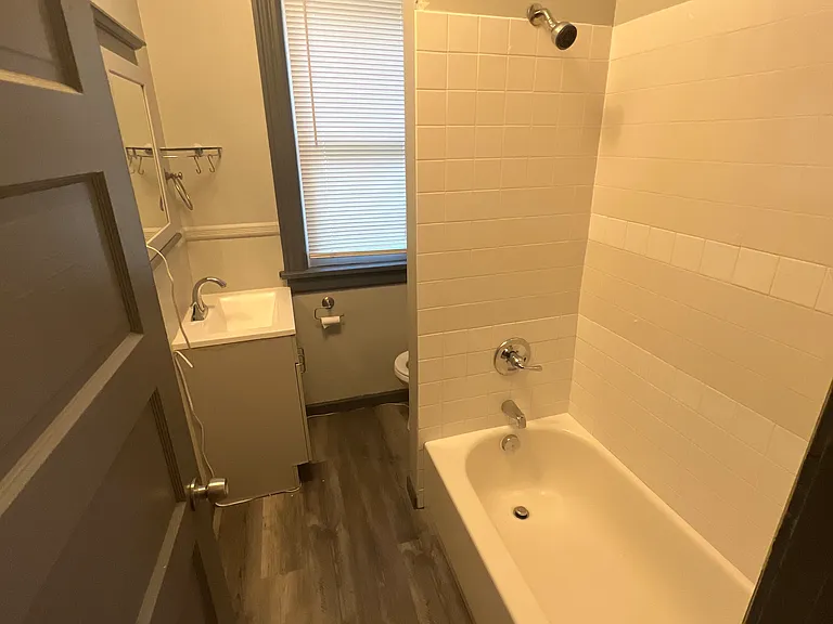 33 Franklin St #2 — Photo 10