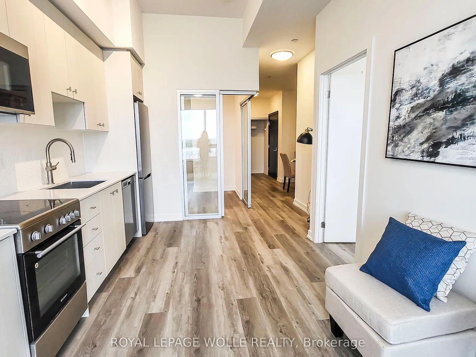 2 bed, $2,300 — Photo 4