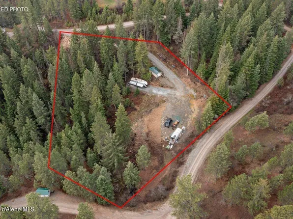 754 Paradise Ln, Pinehurst, ID 83850