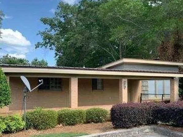 160 Cown Dr, Loganville, GA 30052