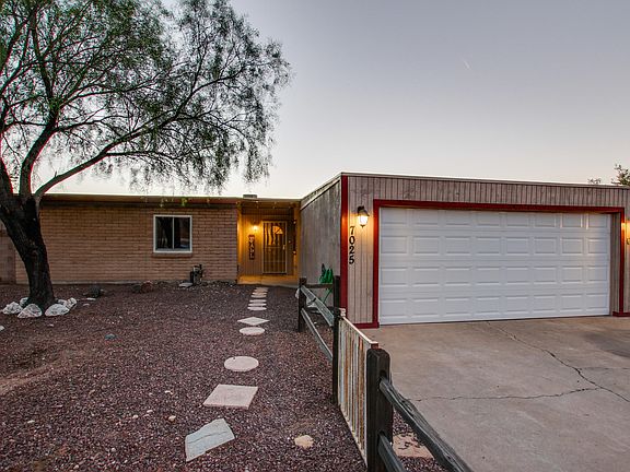 5th image of 7025 N Camino De La Tierra
