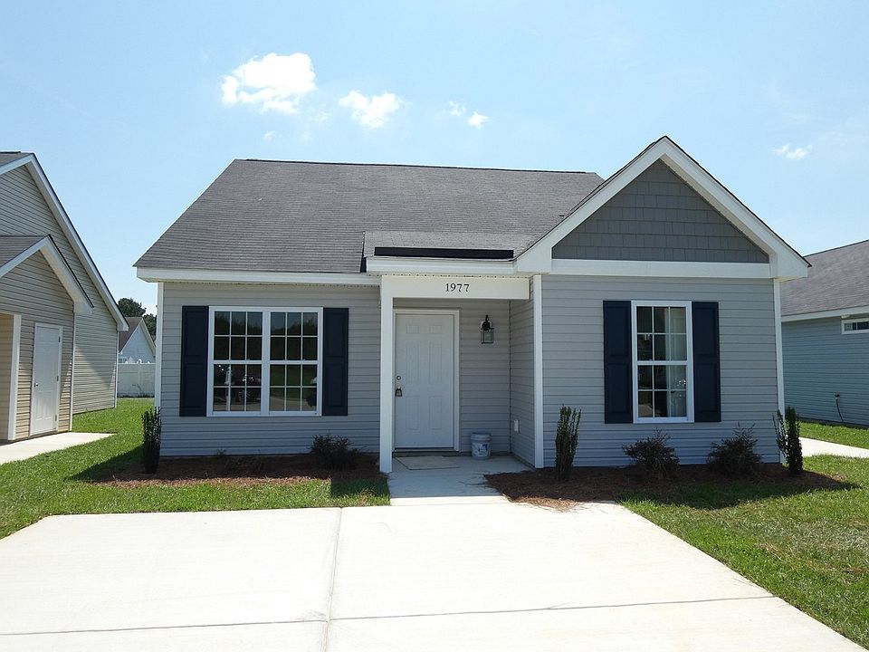 2nd image of 1950 Sapphire Rd