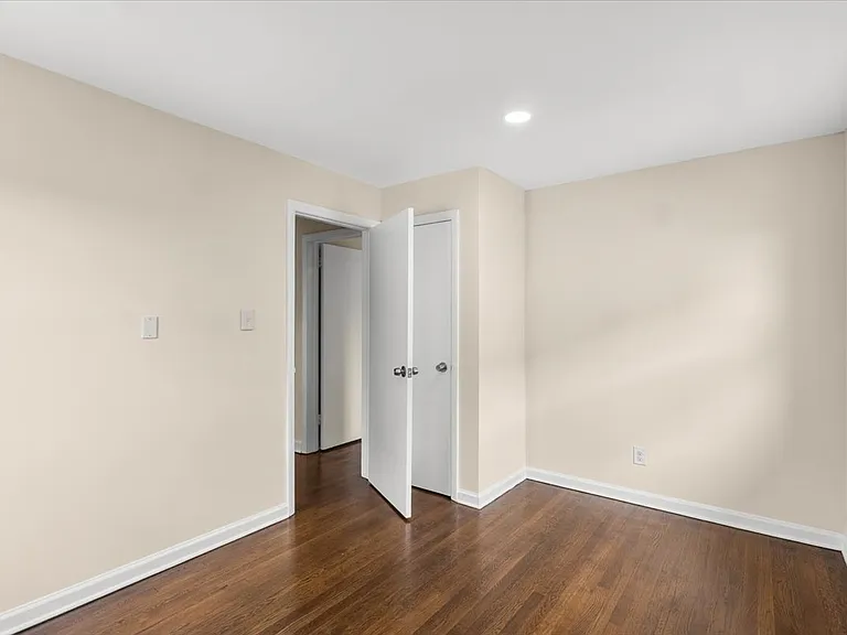 1212 Burnet Ave #1 — Photo 6