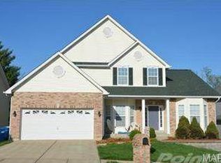 2228 Ameling Manor Dr, Maryland Heights, MO 63043
