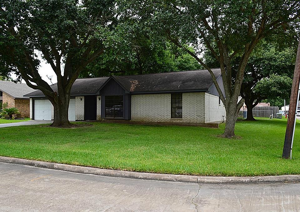 1st image of 5502 Thornwood Cir