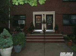 16-46 200th St, Whitestone, NY 11357