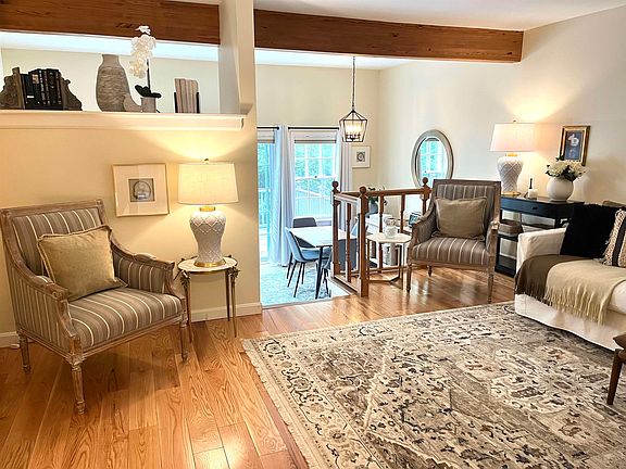 3rd image of 121 Townhouse Way #20