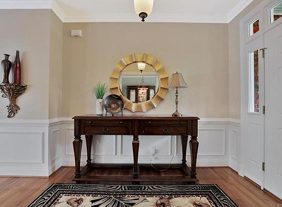 3rd image of 8900 Laurel Cove Pl