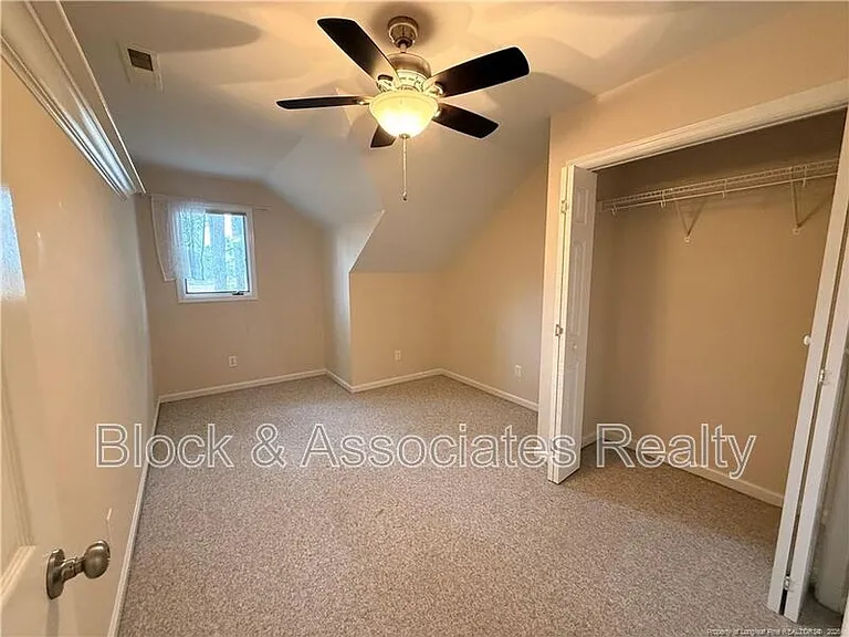 1165 Greenbriar Dr — Photo 20
