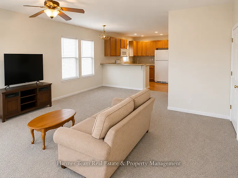 2153 Gilpin Ave — Photo 2