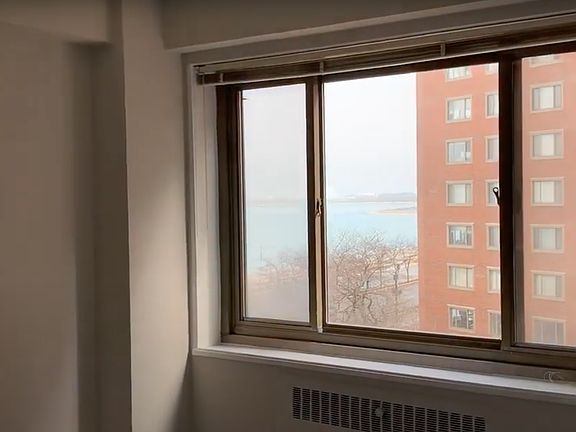 5th image of 1300 N Lakeshore Dr #1309