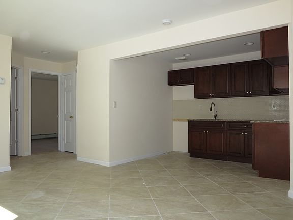 4th image of 343 Beach 47th St