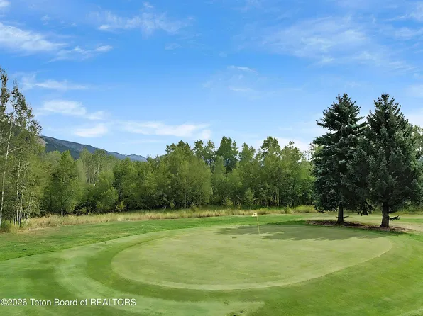 591 Walnut Dr, Star Valley Ranch, WY 83127