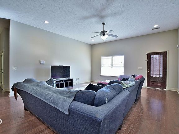 4th image of 286 Lee Road 2170