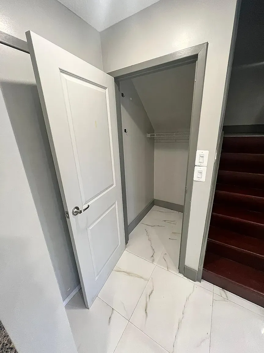 2 bed, 950 sqft, $1,750 — Photo 3