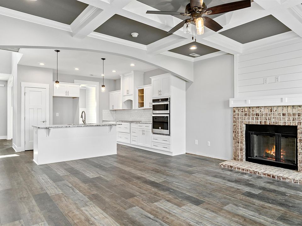 1st image of 392 Farmington Lot 392