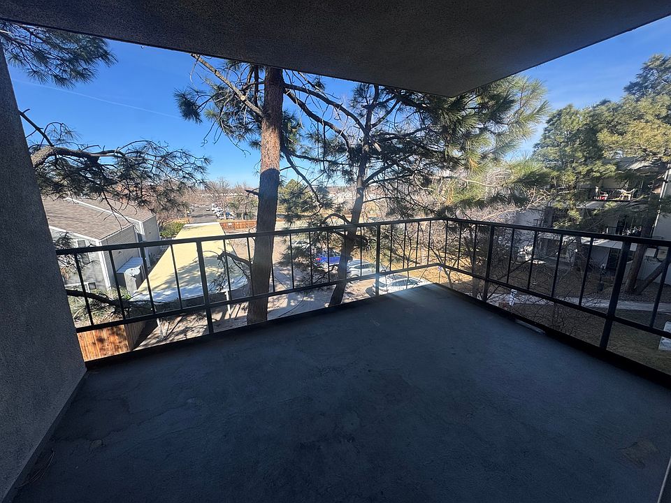1st image of 2325 S Linden Ct