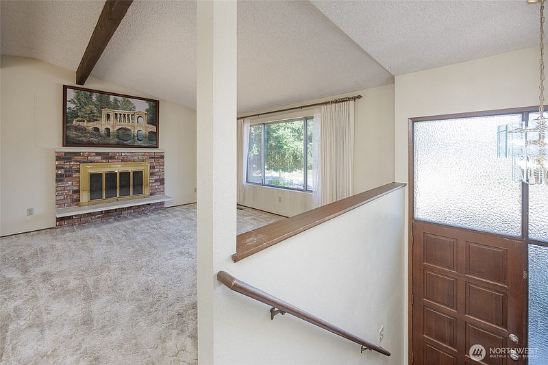 3rd image of 8926 Emerson Place